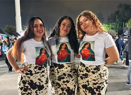 Fans se preparan para los conciertos de Dua Lipa en CDMX