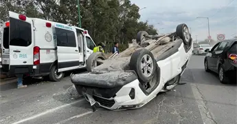 Joven resulta lesionada en volcadura frente a La Florida