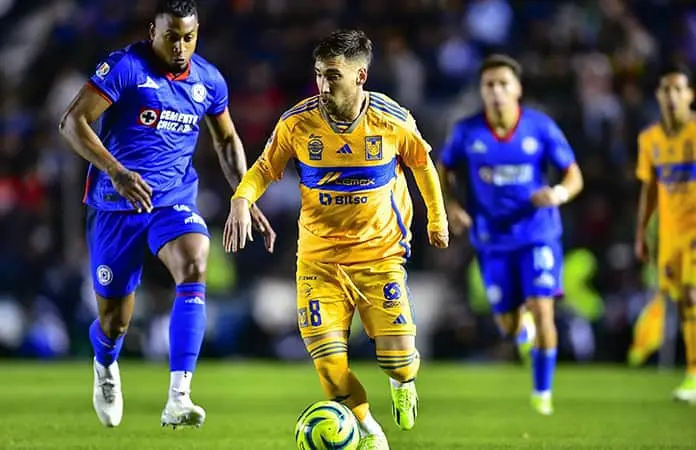 Cruz Azul y Tigres se enfrentan en la semifinal del futbol mexicano
