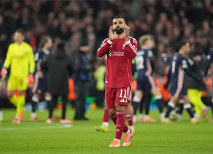 Liverpool relega a Salah a suplente en plena crisis de resultados