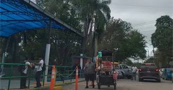 Padres de familia del CBTIS, molestos