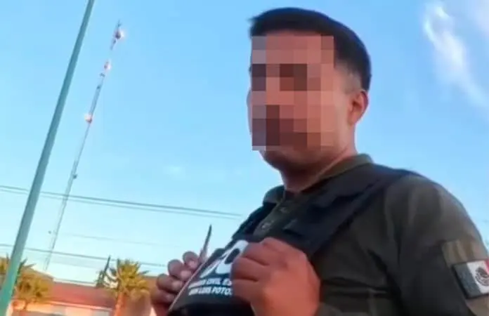 Por “mordelones” suspenden a dos policías estatales