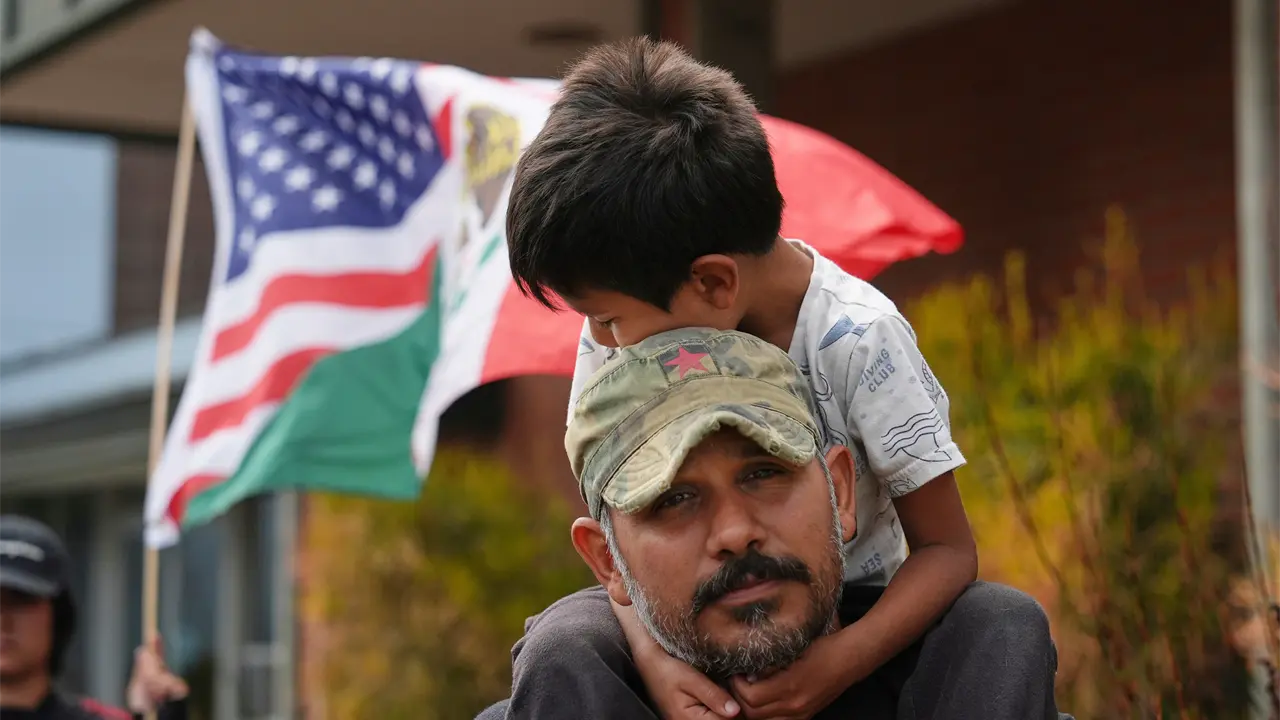 Suspensión de asilo y restricciones de visas en Estados Unidos