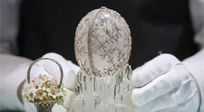 Alcanza huevo Fabergé de cristal precio récord