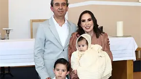 CECILIA ES BAUTIZADA