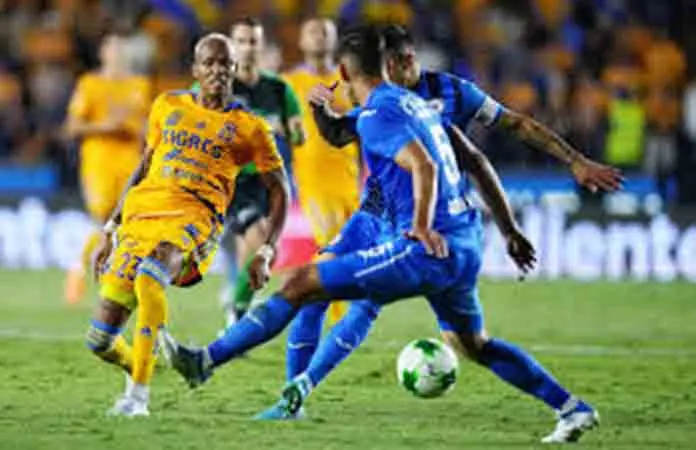 Árbitro Ismael López Peñuelas dirige polémico Cruz Azul vs Tigres