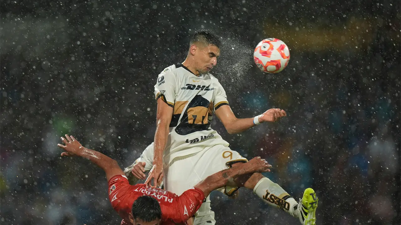 Efraín Juárez seguirá al mando de Pumas para el Clausura