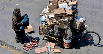 Indigentes generan polución: Mendieta
