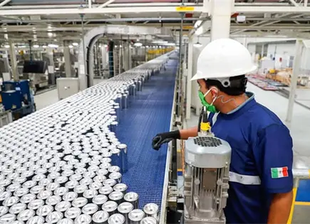 El salario aumenta 13% para el 2026