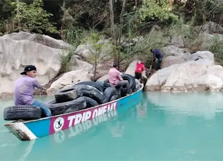 Fotos: Hallan decenas de llantas y basura en el río Tampaón