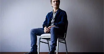 GAEL GARCÍA BERNAL REVIVE A KAFKA