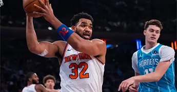 Triunfan Knicks sobre Hornets