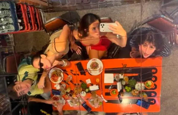 Dua Lipa se deleita con tacos en CDMX