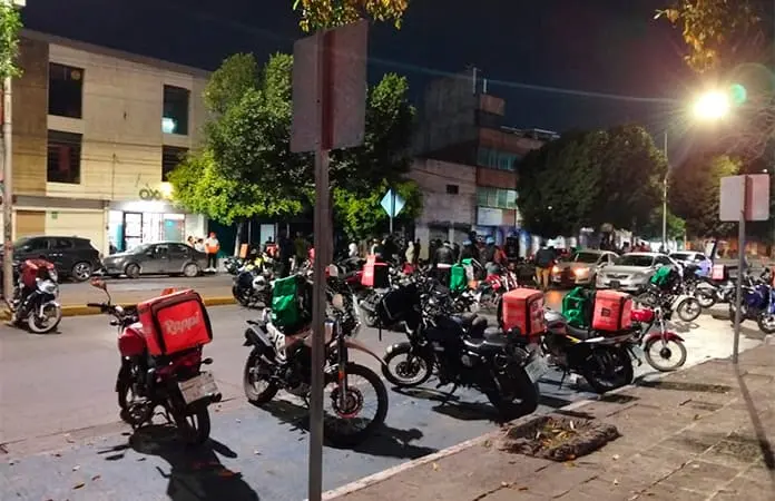 En asalto, balean a repartidor de plataforma en S. Degollado