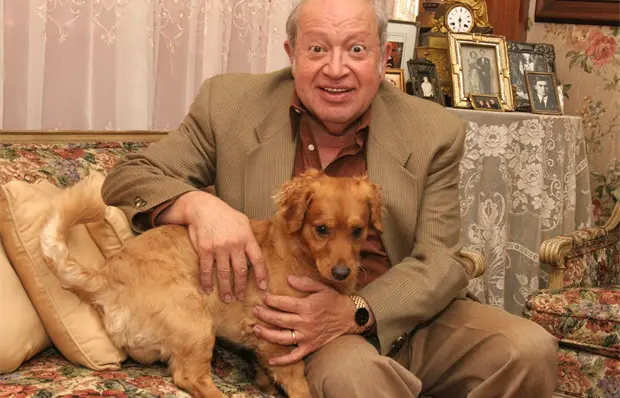 Fallece Eduardo Manzano, "El Polivoz"