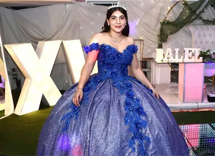 ¡HERMOSA! DALEL CELEBRA FELIZ SUS 15 AÑOS