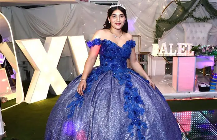 ¡HERMOSA! DALEL CELEBRA FELIZ SUS 15 AÑOS