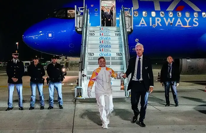 La llama olímpica aterrizó en Roma