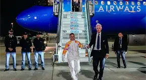 La llama olímpica aterrizó en Roma