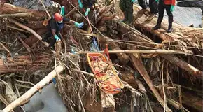 Lluvias y aludes en Asia cobran más de mil 500 vidas Lluvias y aludes en Asia cobran más de mil 500 vidas