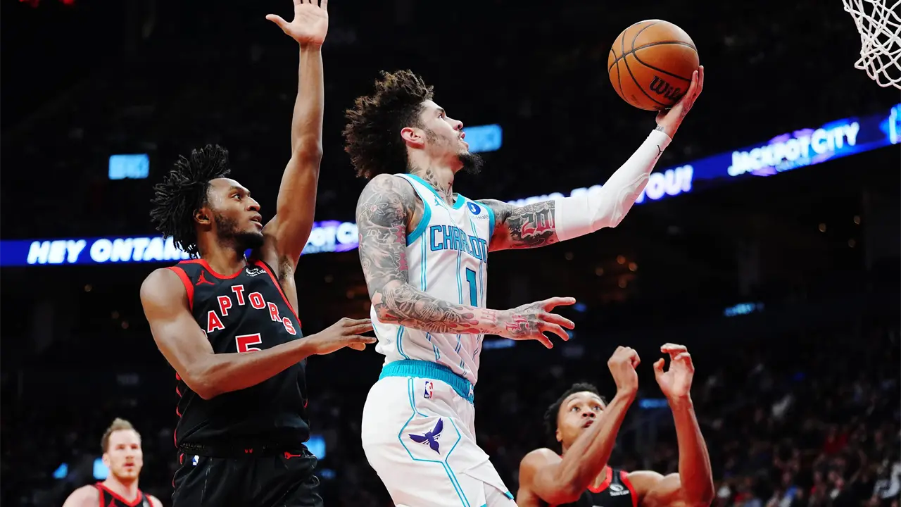 Charlotte Hornets triunfan sobre Toronto Raptors en la NBA