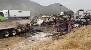 Chocan tres unidades pesadas en la SLP-Matehuala