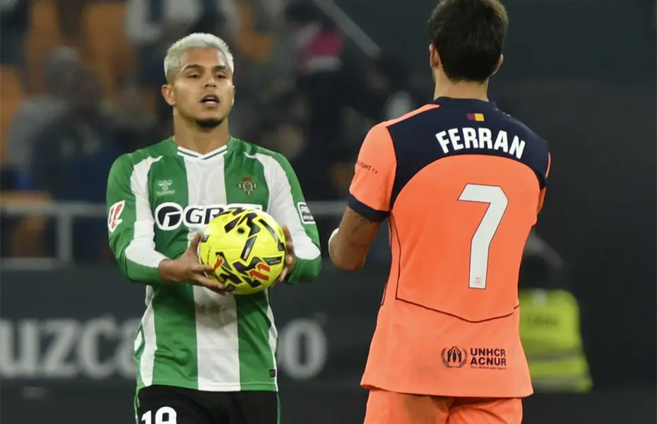 El Barça reafirma su liderato con goleada al Betis