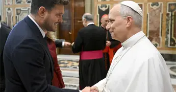 Michael Bubl&eacute; brilla en el Concierto de los Pobres del Vaticano