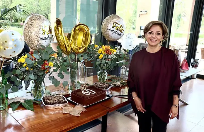 &iexcl;OTRO A&Ntilde;O RADIANTE Y FELIZ!