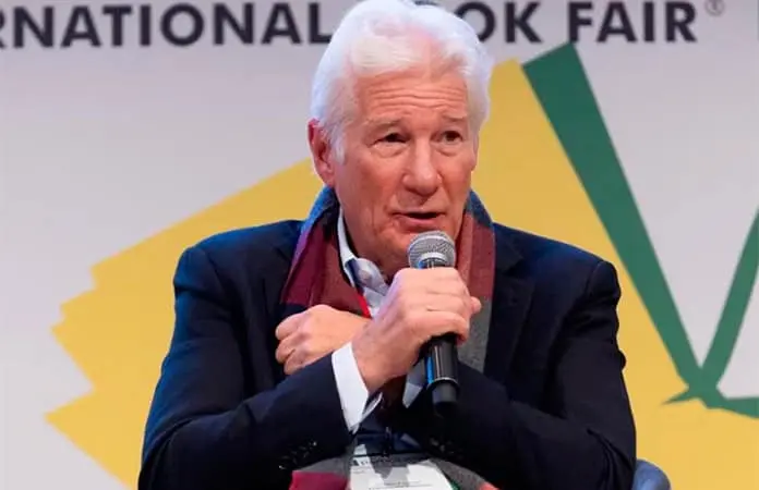 RICHARD GERE AVERGONZADO DE TRUMP