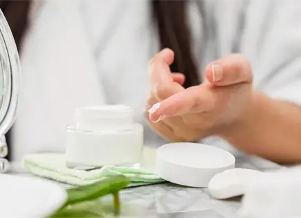 Tratamientos dermocosméticos: ¿qué son y cuándo usarlos?