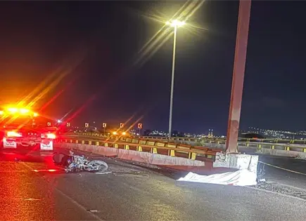 Motociclista muere tras accidente en Distribuidor Juárez Motociclista muere tras accidente en Distribuidor Juárez