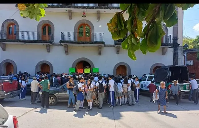 Sólo 16 municipios huastecos ahorraron para el aguinaldo