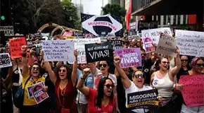 Brasileñas protestan contra violencia Brasileñas protestan contra violencia