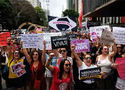 Brasileñas protestan contra violencia