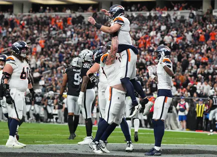 Broncos de Denver derrotan a los Raiders de Las Vegas en un emocionante partido