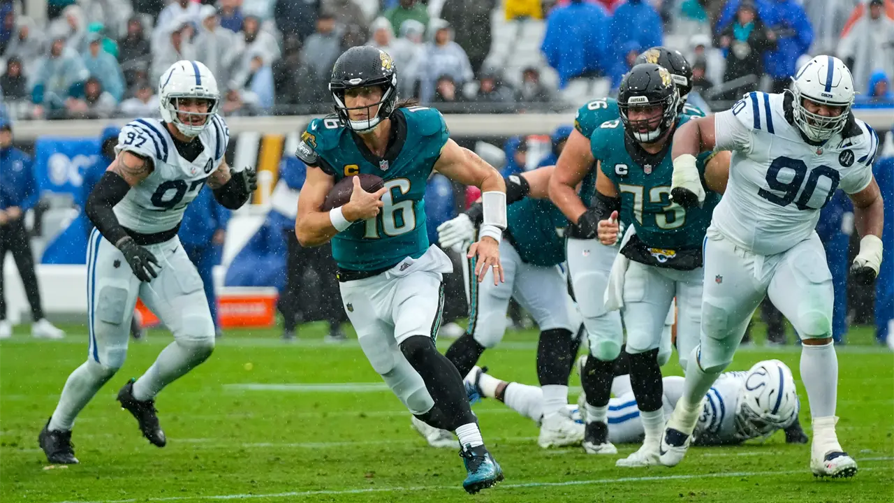 Entrenador Liam Coen lidera a Jaguars de Jacksonville hacia la cima de la AFC Sur