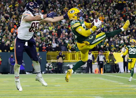 Intercepción de Keisean Nixon asegura victoria de los Packers sobre los Bears en NFC Norte