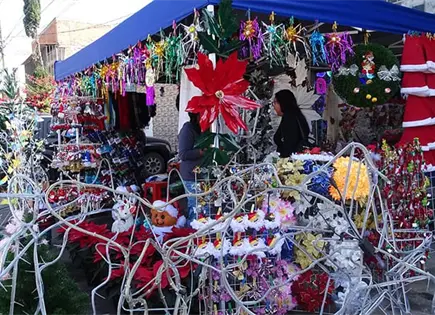 Recomiendan verificar estado de luces navideñas