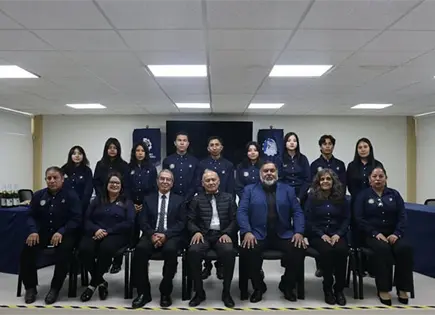 Toma protesta capítulo estudiantil SALSS