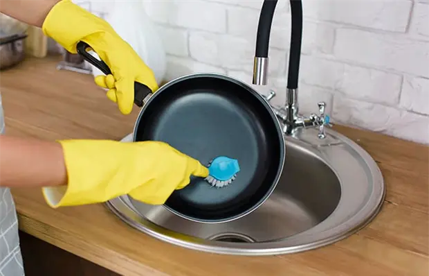 Consejo definitivo para limpiar ollas y sartenes sin da&ntilde;arlas