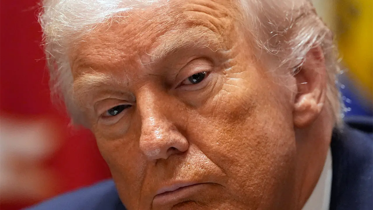 Jueza federal anula orden de Trump que bloqueaba energía eólica