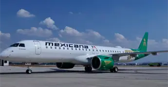 Mexicana de Aviaci&oacute;n celebra su segundo aniversario con mariachi y pastel