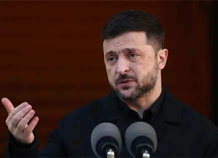 Volodymyr Zelenskyy improvisa comunicación en Europa con líderes mundiales Volodymyr Zelenskyy improvisa comunicación en Europa con líderes mundiales