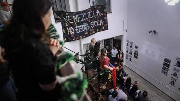 Venezolanos en Argentina se unen para ver entrega del Premio Nobel de la Paz a María Corina Machado Venezolanos en Argentina se unen para ver entrega del Premio Nobel de la Paz a María Corina Machado