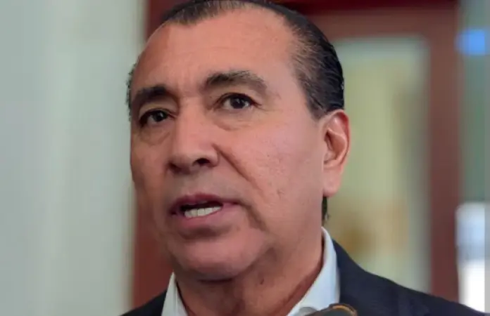 Denuncian corrupción en programa escolar