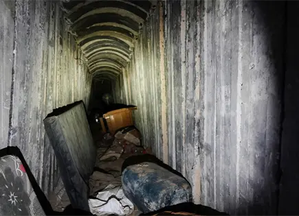 Exploración en túnel subterráneo revela complejidad del conflicto en Gaza