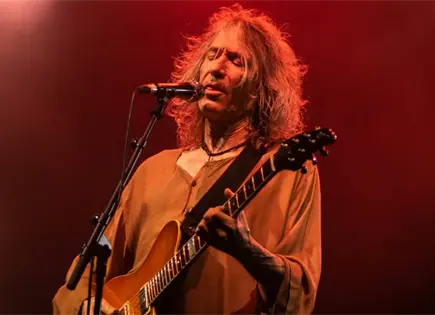 Fallece el icónico músico Robe Iniesta, fundador de Extremoduro