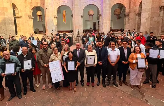 IMPI entrega marca de certificación a Carnitas de Michoacán