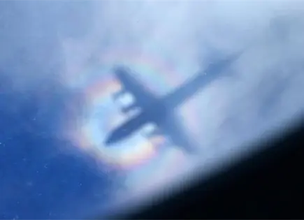 Reinicia b&uacute;squeda del vuelo 370 de Malaysia Airlines